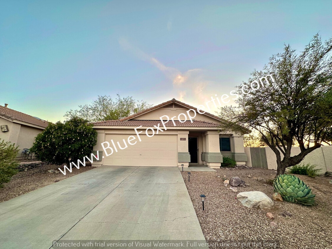 Photo - 13201 N Classic Overlook Ct-