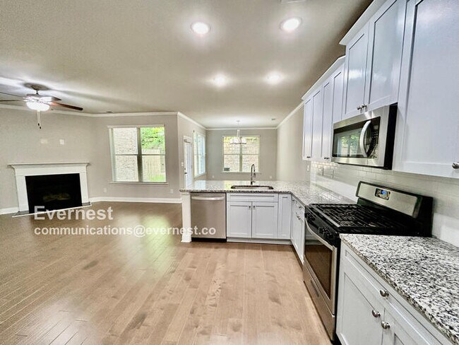 Foto del edificio - 5945 Arbor Knoll Pl