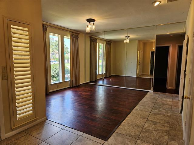 Building Photo - 3700 San Juan Cir