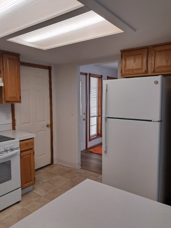 Foto del edificio - 114 NE Juniper Ave