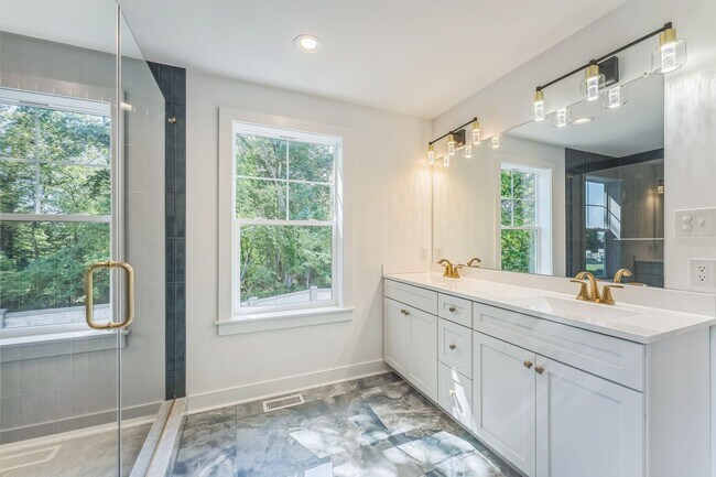 Building Photo - New construction single home in Plymouth M...