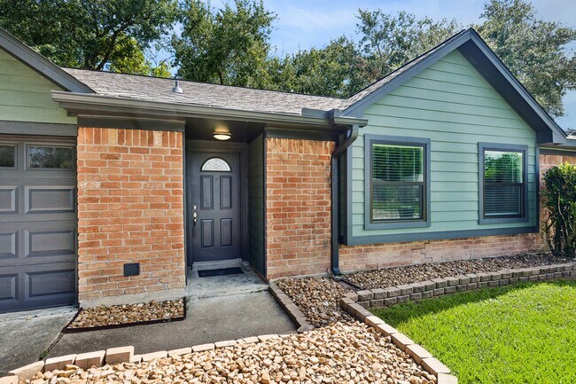 Foto del edificio - 1605 Cypress Hollow St