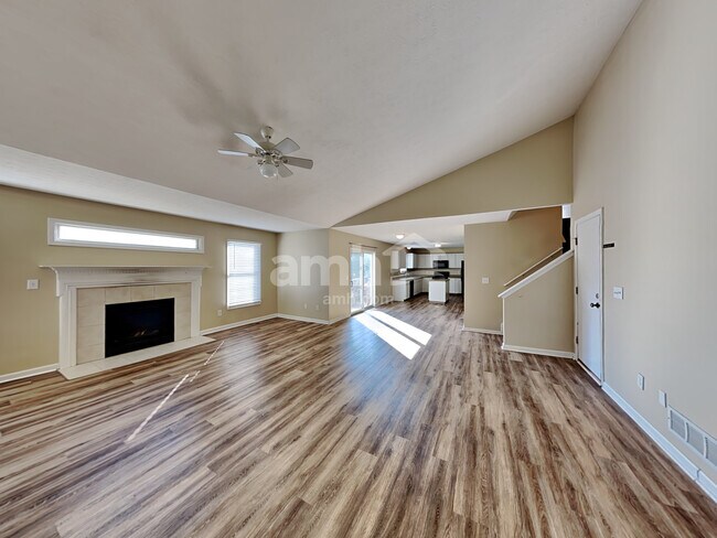 Building Photo - 8093 Willow Brook Crossing Drive