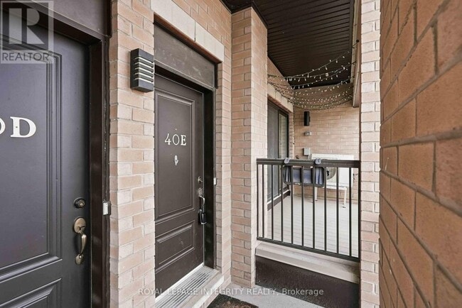 Building Photo - 40 Jaguar Pvt