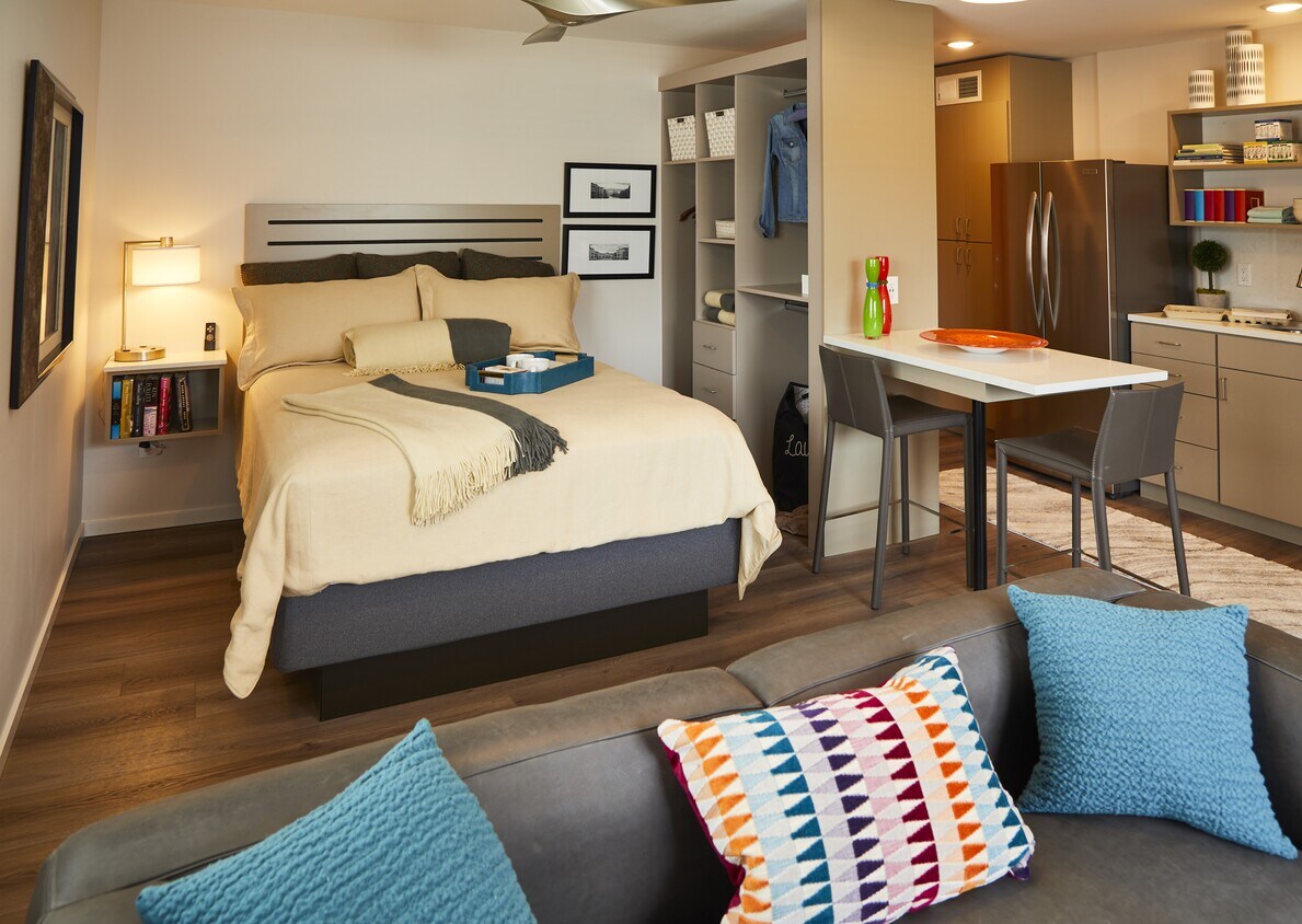 5th On Main Apartments in Hopkins, MN