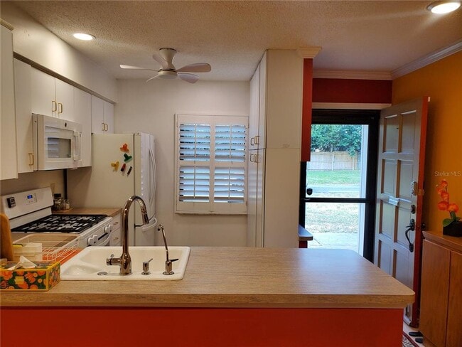 Foto del edificio - 1403 Arrowhead Cir W