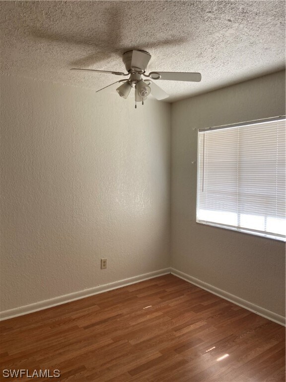 Building Photo - 4603 Bayshore Dr