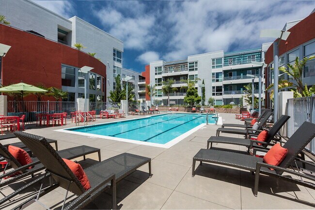 Avenue 64 Apartments Emeryville Ca Apartments Com