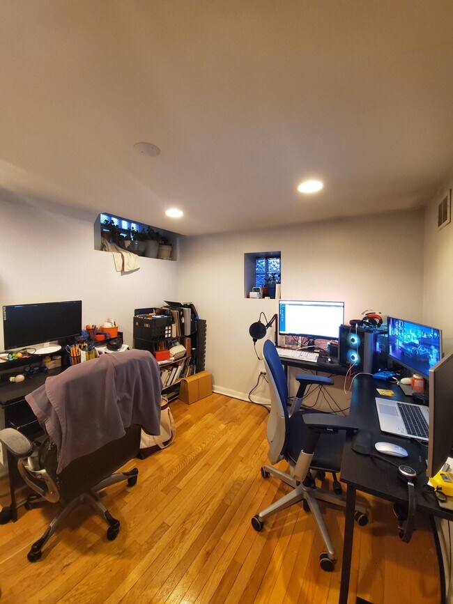 Building Photo - 2320 23rd W Pl