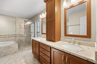 Building Photo - 15002 Havenridge Dr