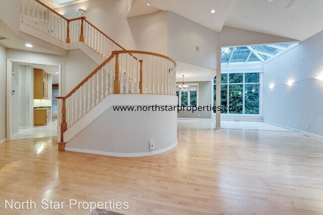 Building Photo - 5 br, 5 bath House - 9639 Westview Ct
