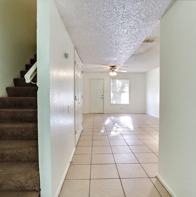 Building Photo - 3830 Coates Cir
