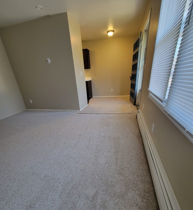 Foto principal - 700-728 Waskin Dr