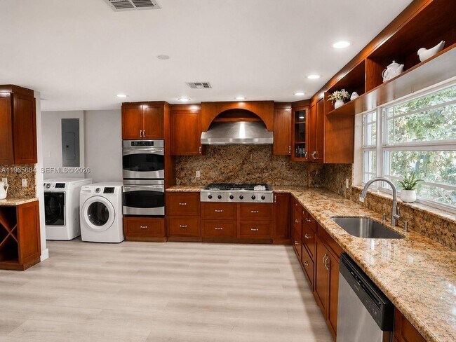 Foto del edificio - 901 SW 121st Ave