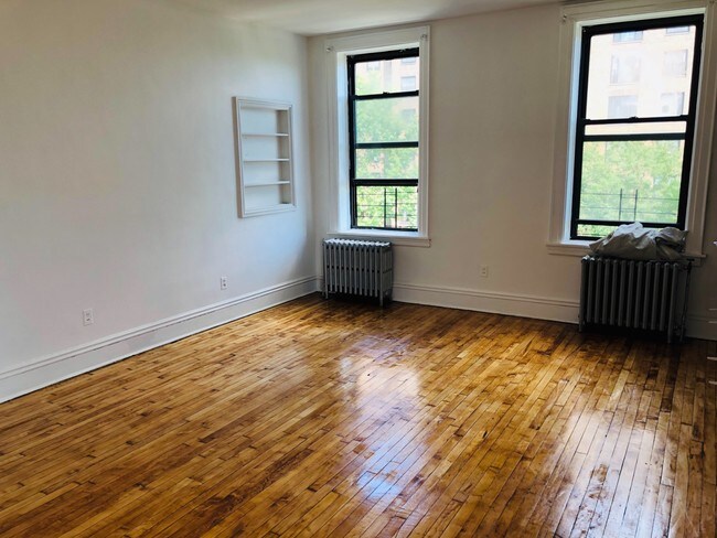 Building Photo - 374 Clinton Avenue