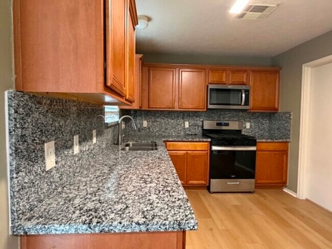 Building Photo - 11030 KNOBBLEY Oak Ct