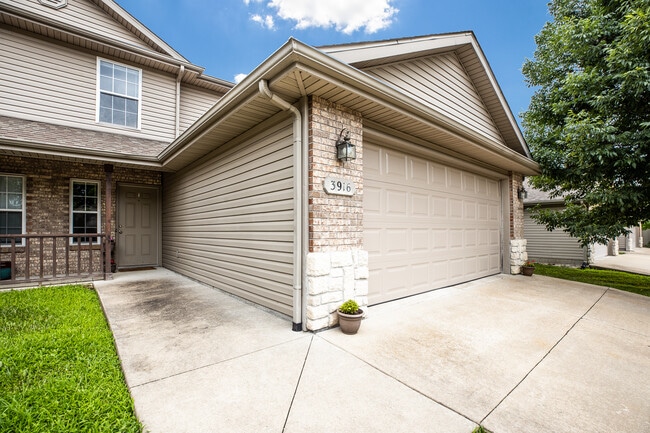 Building Photo - 3912 Arctic Fox Dr