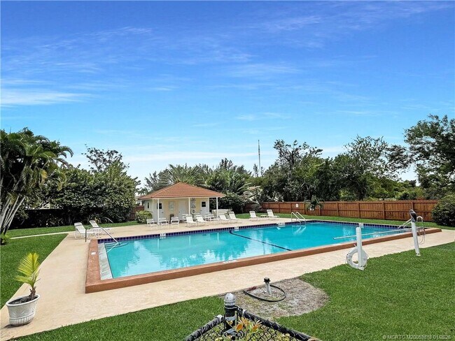 Foto del edificio - 3900 SE County Line Rd