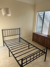 Building Photo - 22765 Lakeway Dr