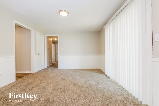 Foto del edificio - 6712 Manchester Ave