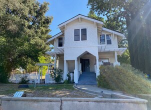 5345 Olmeda Ave