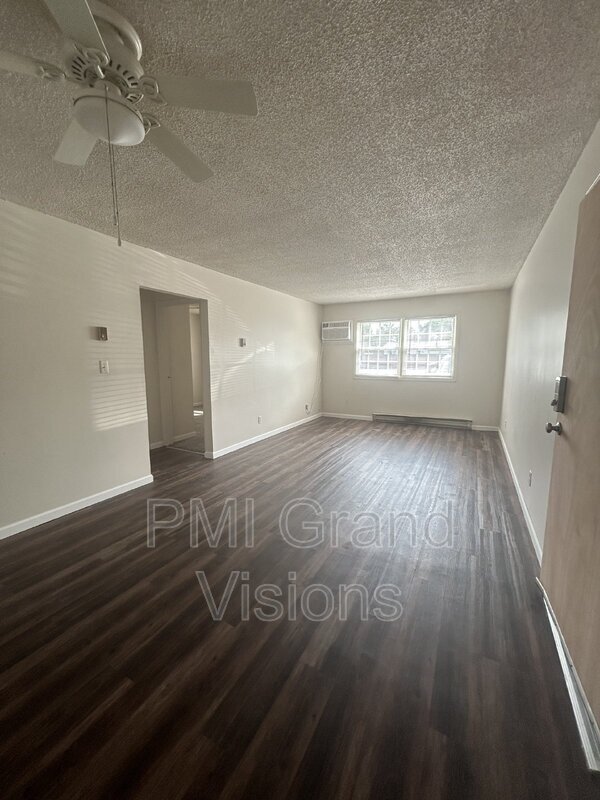 Building Photo - 24 W Buchanan Ave