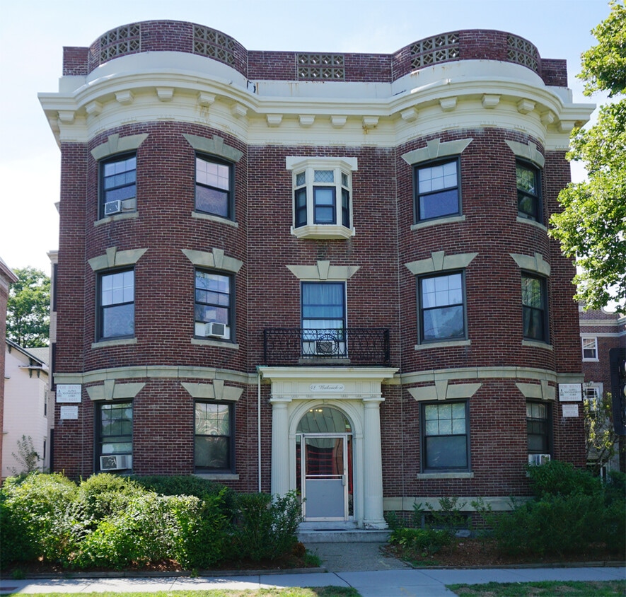 Primary Photo - 50 Babcock St