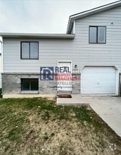 Building Photo - 1215 Cottage Ave