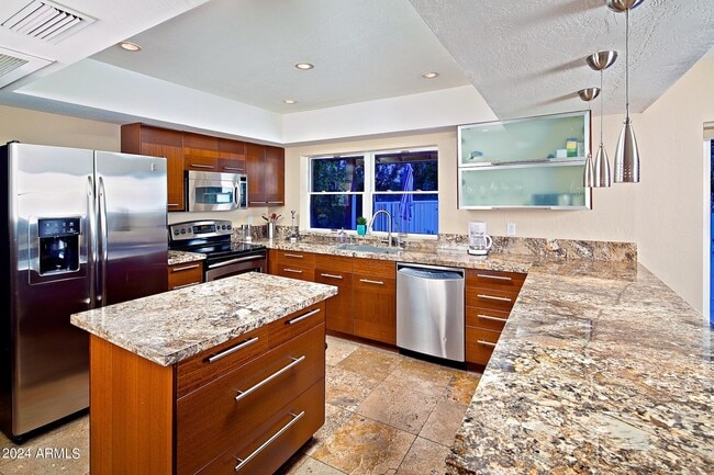 Building Photo - 4539 E Karen Dr