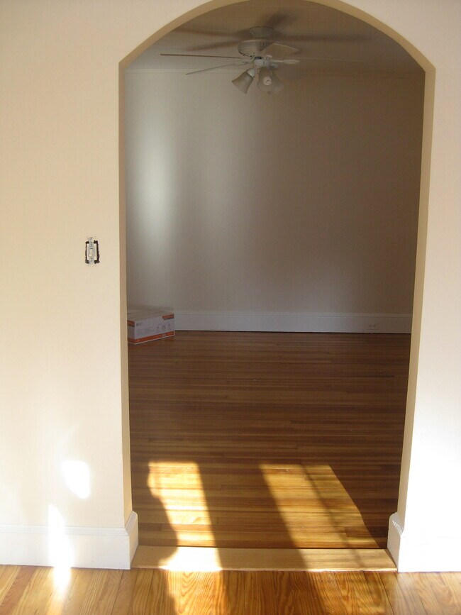 From dining to living room - 8 S Smith St