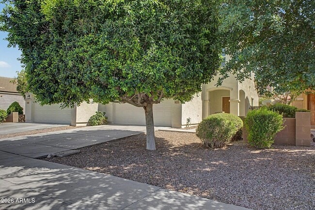 Building Photo - 8777 W Dahlia Dr