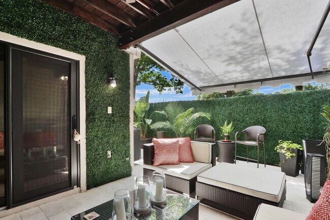 Foto del edificio - 7016 Edgemere Terrace