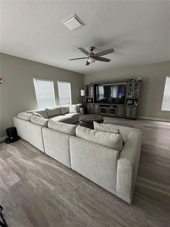 Foto del edificio - 12973 Oak Hill Way