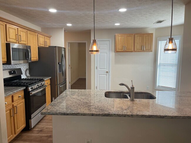 Foto del edificio - 3-Bedroom Ranch in Central Gwinnett