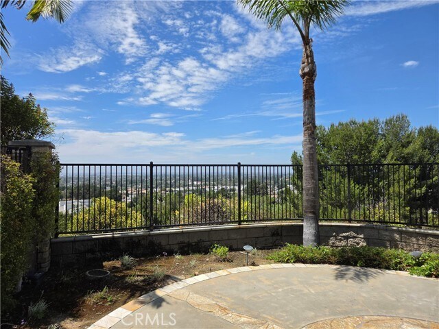 Foto del edificio - 17568 Cloverdale Way