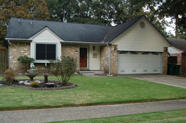 Foto del edificio - 208 Oxford Dr