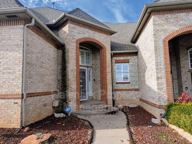 Building Photo - 214 Boulevard Du Lac