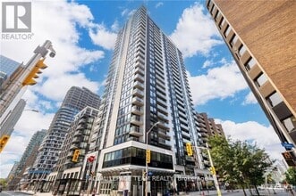 Building Photo - 340 Queen St
