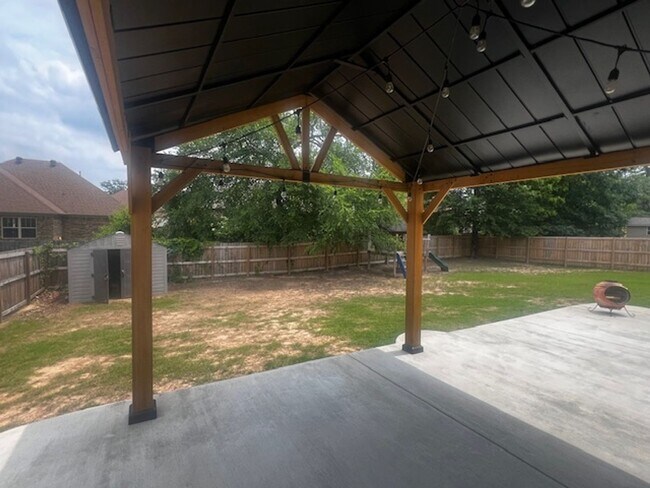 Building Photo - 3230 Clover Hill