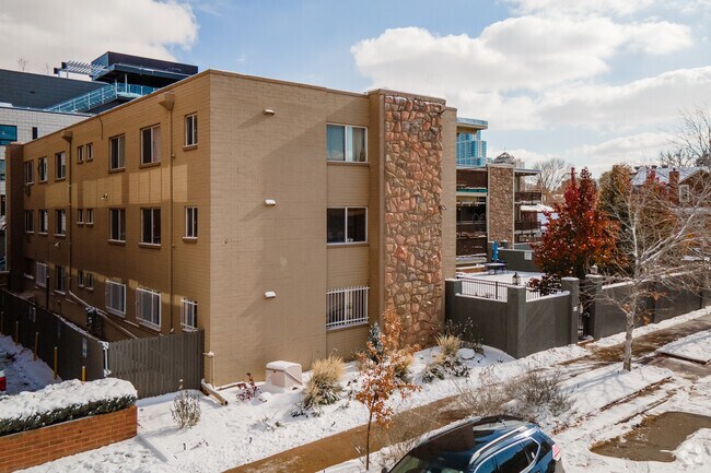 Northwest Corner - 250 Pearl St