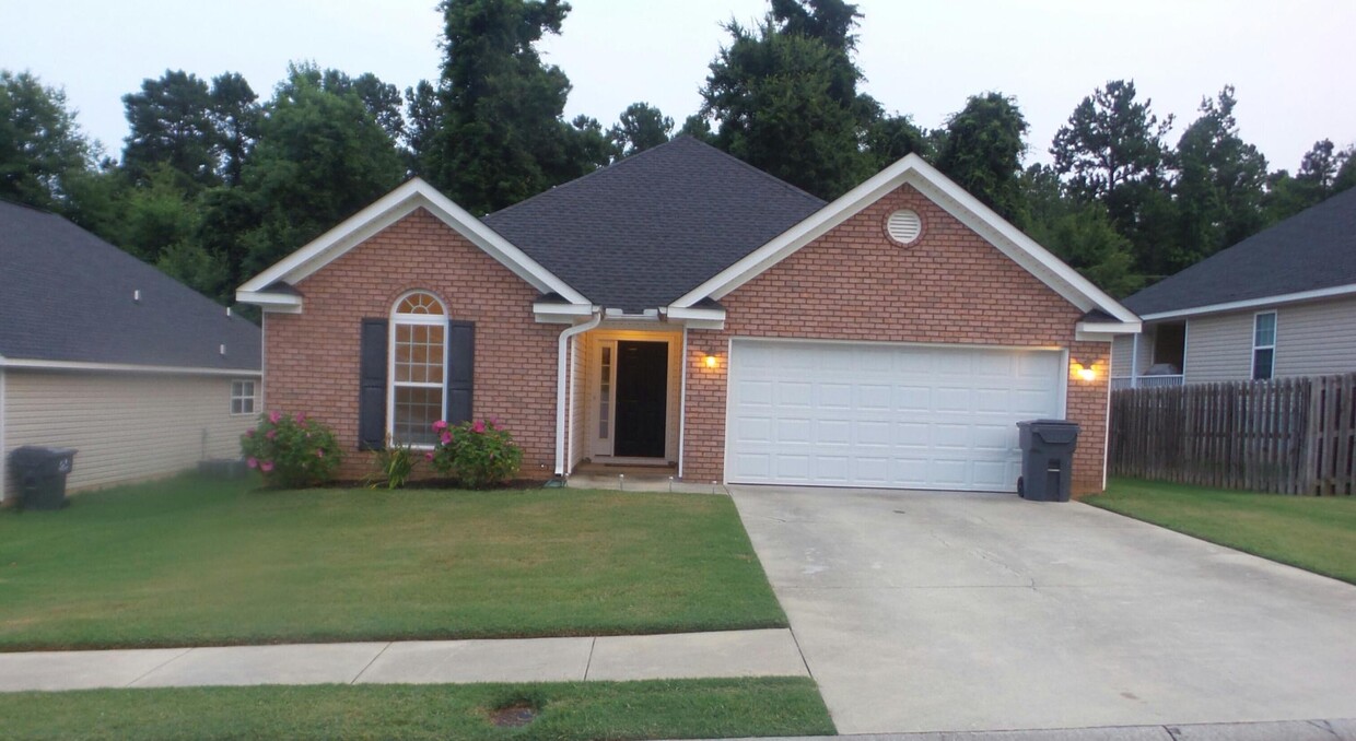 Primary Photo - 590 Lory Ln