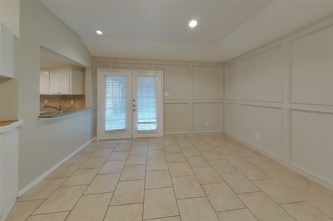 Building Photo - 16726 Britford