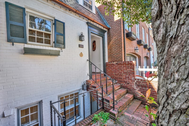 1312 35th St NW, Washington, DC 20007 Condo for Rent in Washington