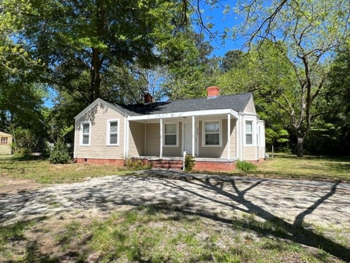 Primary Photo - 2 Bedroom, 1 Bath House