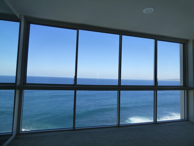 Building Photo - 939 Coast
