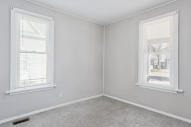 Foto del edificio - Spacious 4-Bedroom Home in South Wichita - Close to Downtown with a Large Backyard