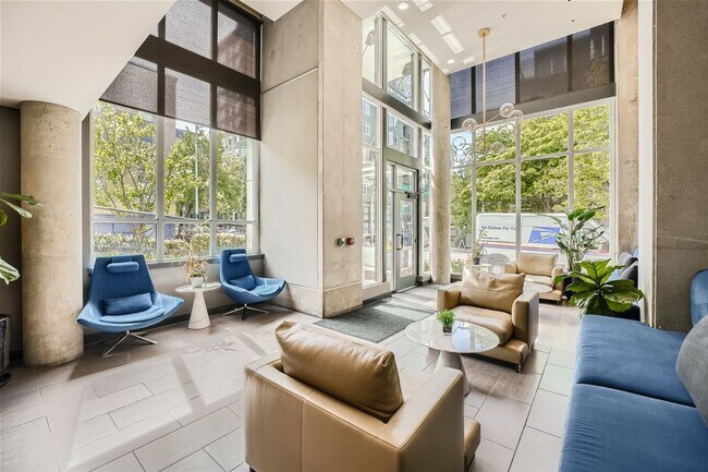 Foto del edificio - Stunning 2 Bed 2 Bath Seattle Unit @ the Highly Desirable Parc-Belltown Condominiums!