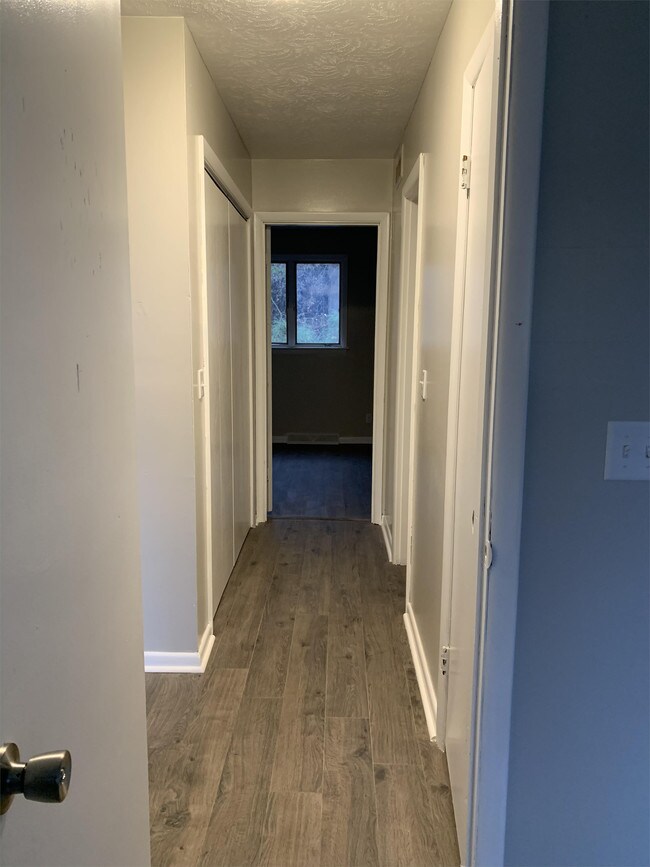 Building Photo - 141 Paige Ct Exd