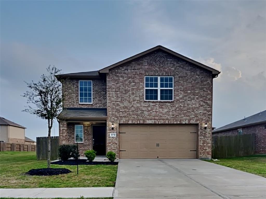 Primary Photo - 404 Palomino Stand Dr