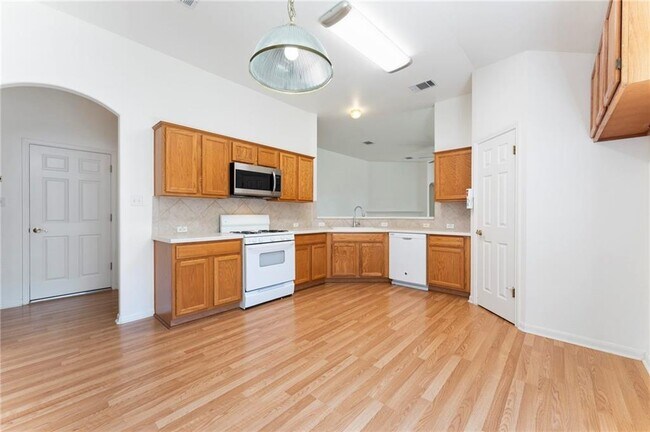 Building Photo - 151 Primrose Blvd